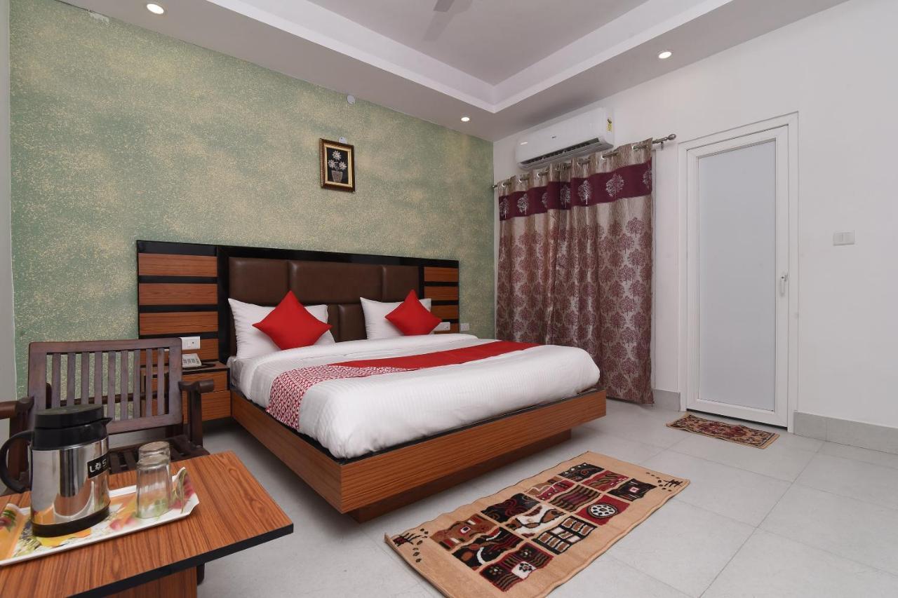 Capital O 13310 Noida Suites Ngoại thất bức ảnh