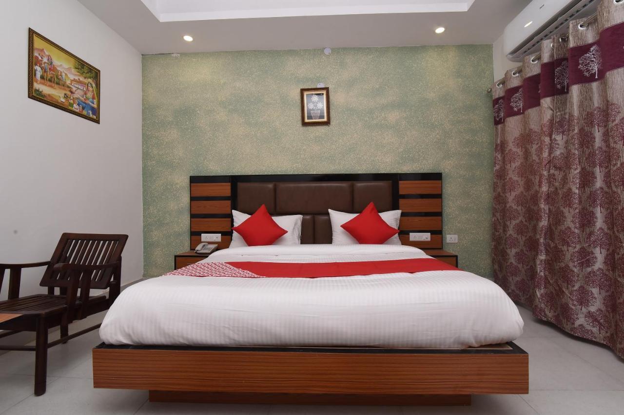 Capital O 13310 Noida Suites Ngoại thất bức ảnh