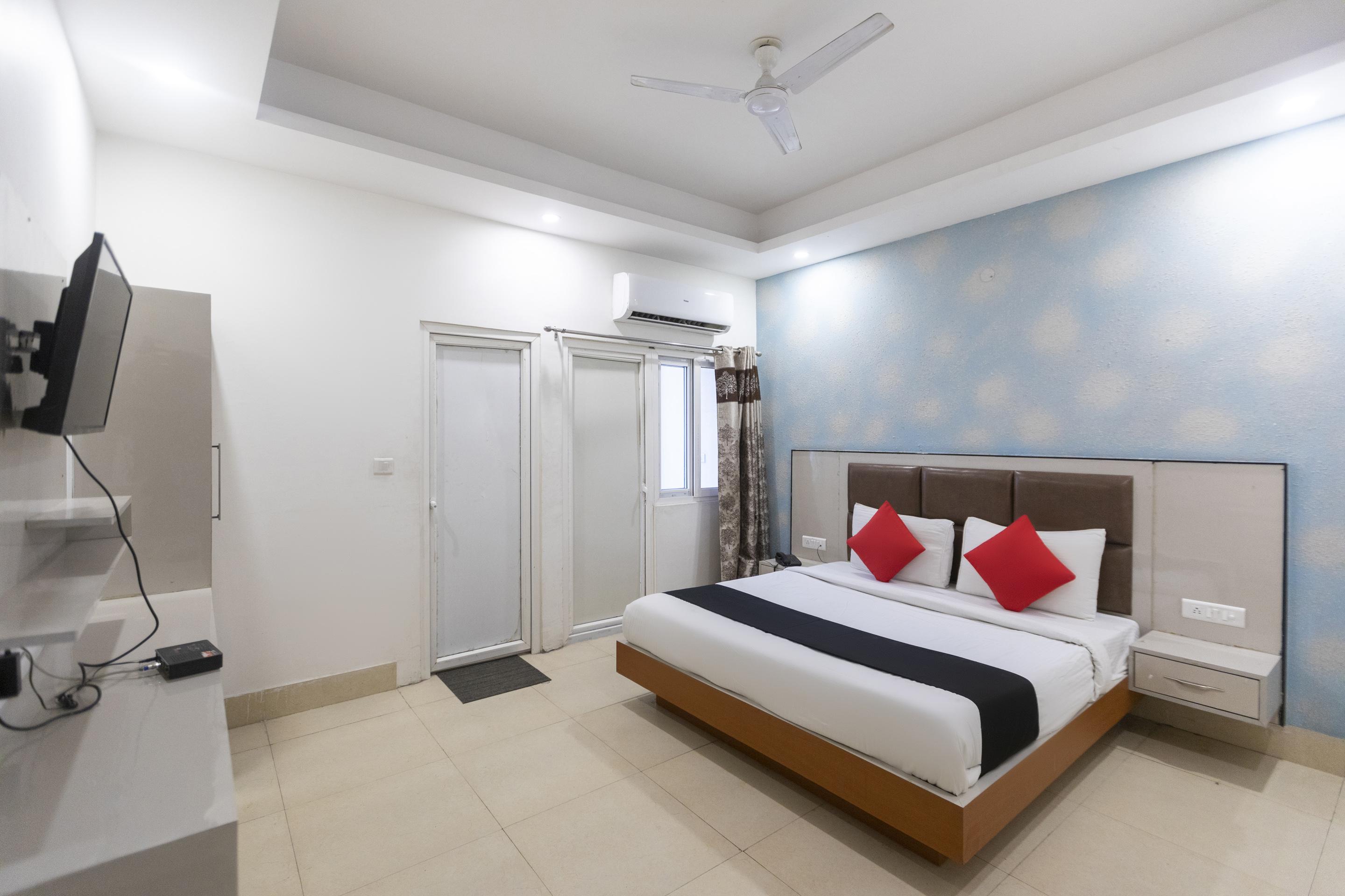 Capital O 13310 Noida Suites Ngoại thất bức ảnh