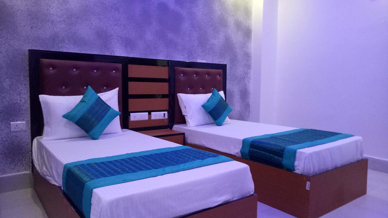 Capital O 13310 Noida Suites Ngoại thất bức ảnh