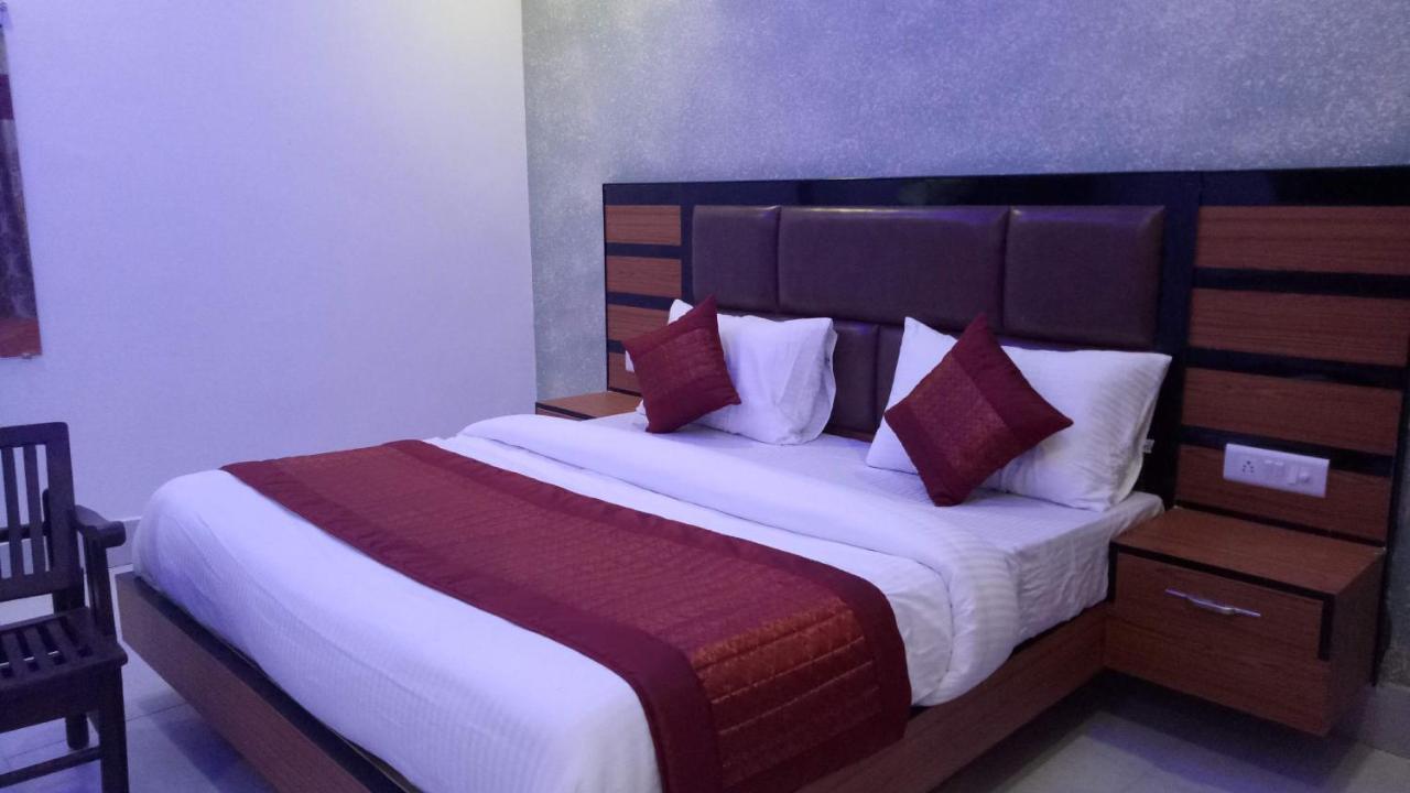 Capital O 13310 Noida Suites Ngoại thất bức ảnh
