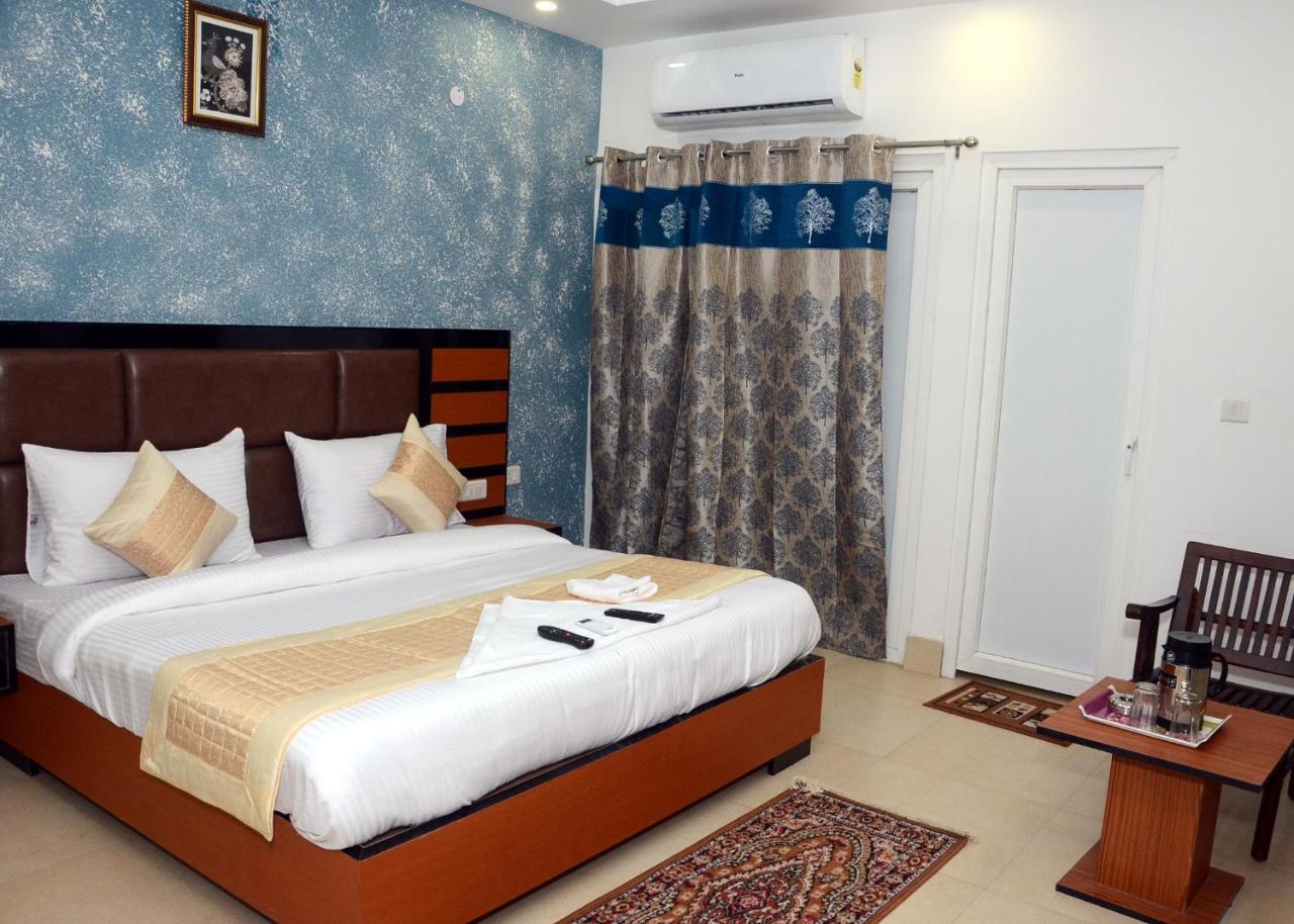 Capital O 13310 Noida Suites Ngoại thất bức ảnh