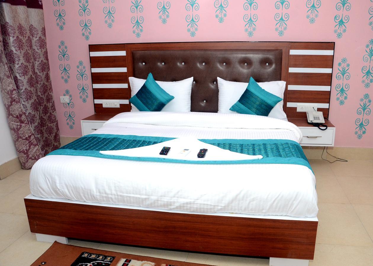 Capital O 13310 Noida Suites Ngoại thất bức ảnh