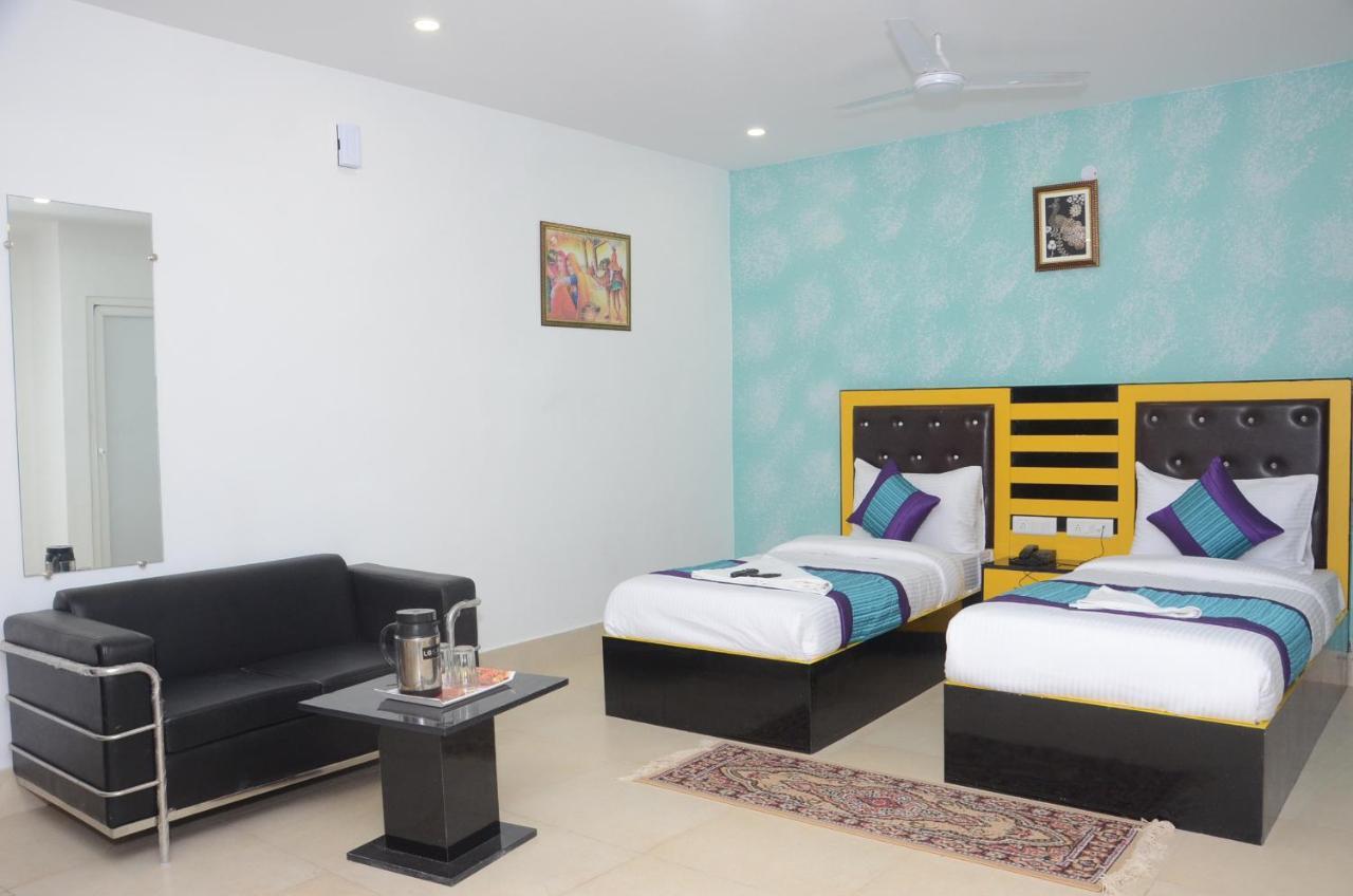 Capital O 13310 Noida Suites Ngoại thất bức ảnh