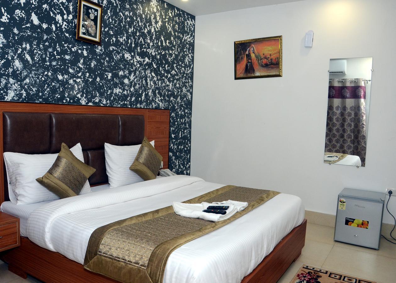 Capital O 13310 Noida Suites Ngoại thất bức ảnh